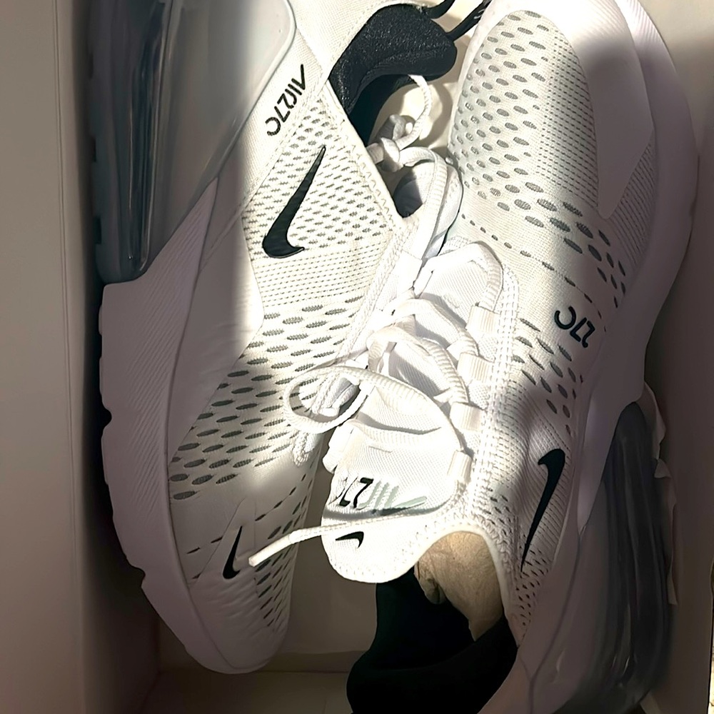 Nike Air Max 270